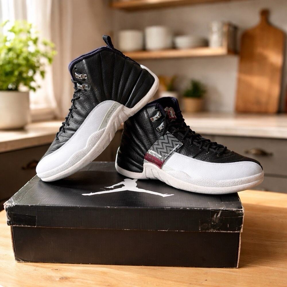 Size 8.5 - Jordan 12 Retro Playoff OG BOX LIGHTLY USED